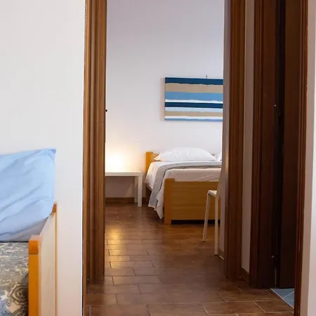 Апартаменты Temporary Silvi 5 *